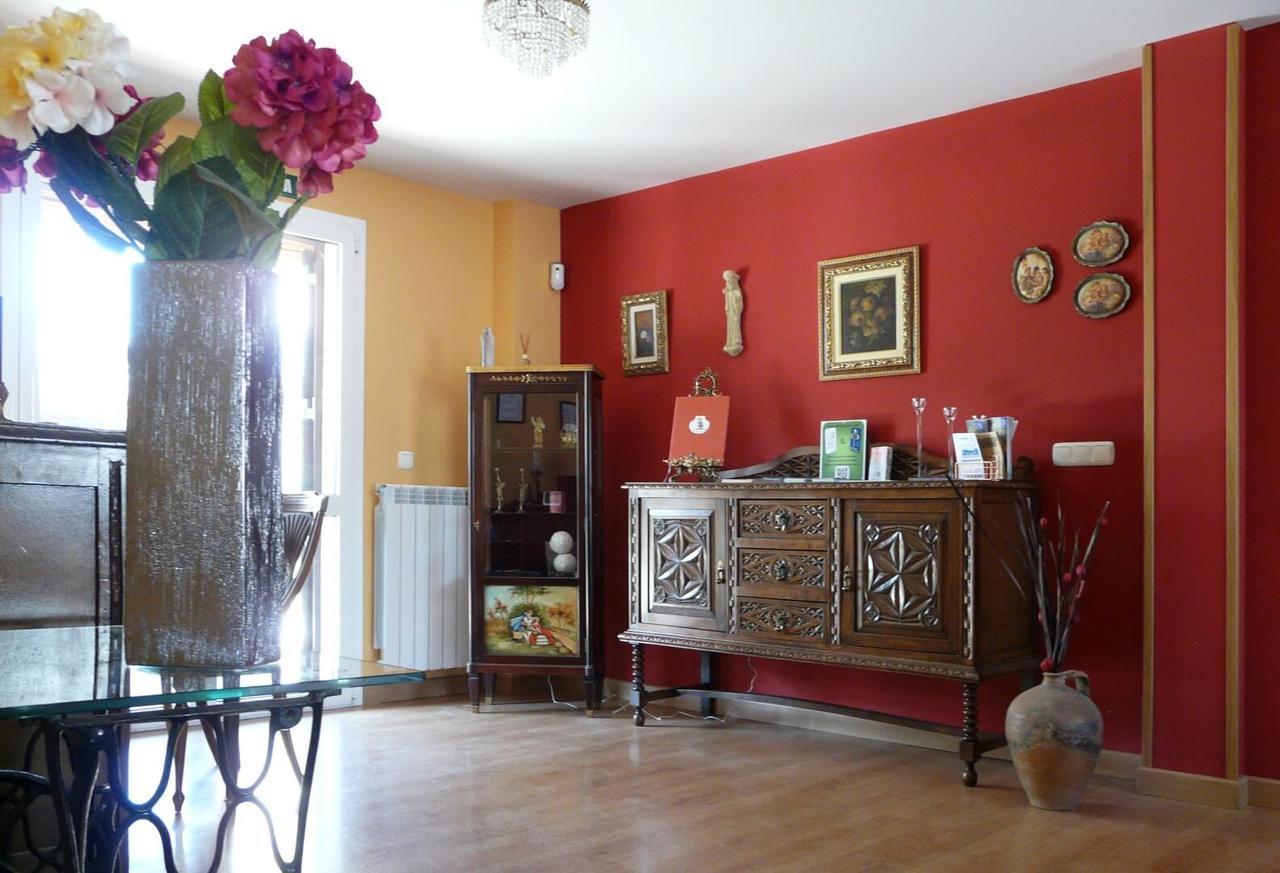 Albergue San Nicolas Larrasoana Ngoại thất bức ảnh